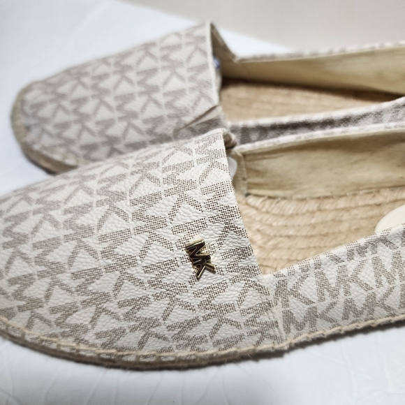 Michael Kors Kendrick Logo Printed Slip-On Espadrilles Women's Size 9M Shoes - Picture 3 of 9
